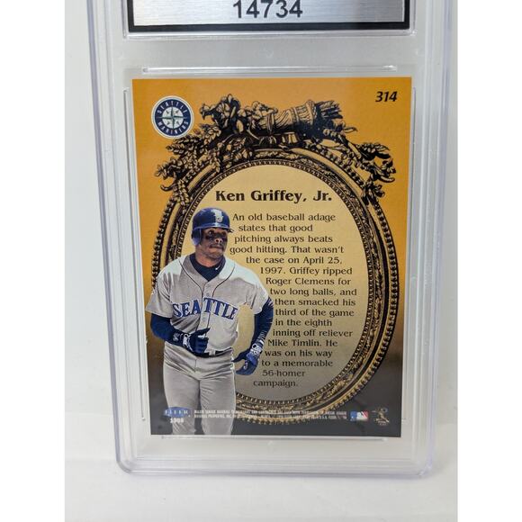 Golden Memories Ken Griffey Jr Baseball Card NM 8.5 Fleer 1998 MLB - Picture 3 of 4